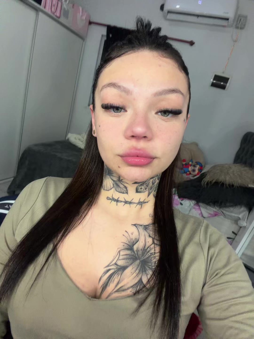 @wachamaldita