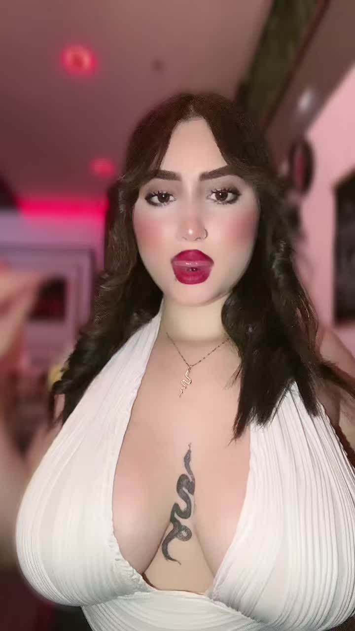 @𝐜𝐡𝐚𝐫𝐧𝐚𝐛𝐨𝐥𝐢