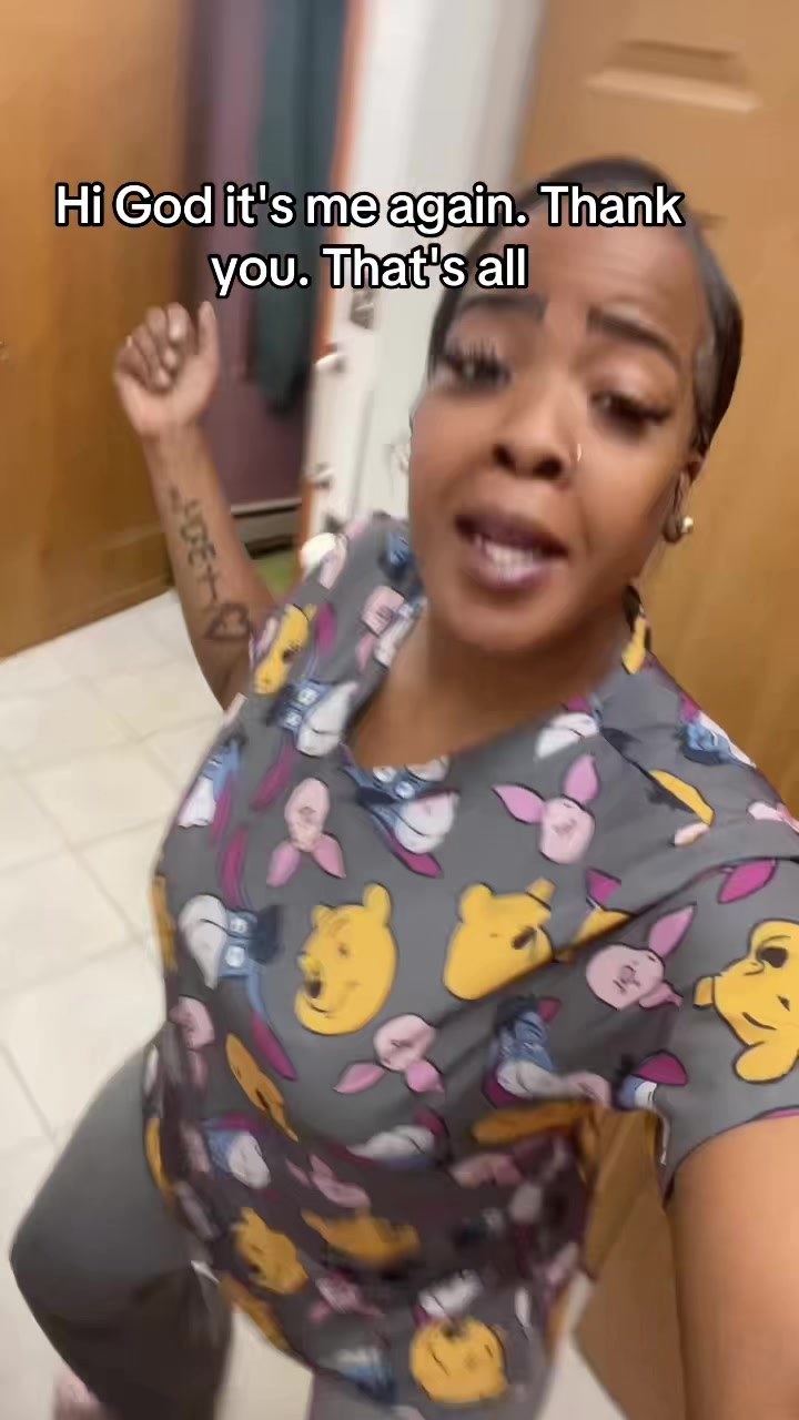 @Esha..🎀