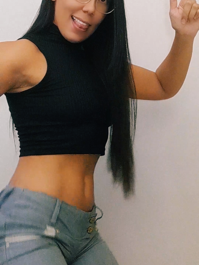 @larissaqueeiroz
