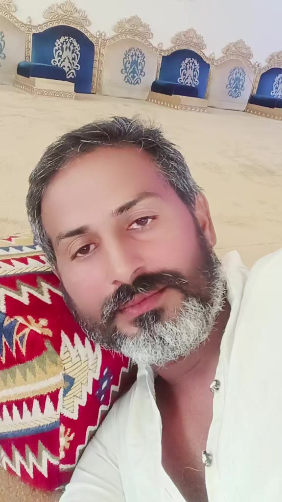@غلام اكبر
