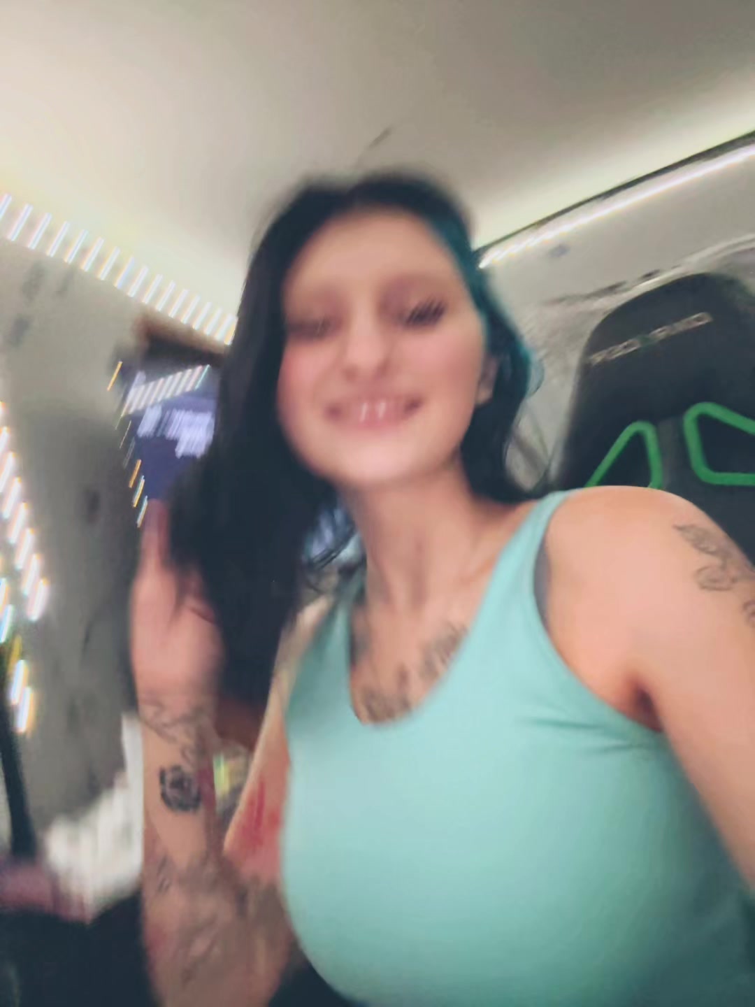 @hollyzzz_spam