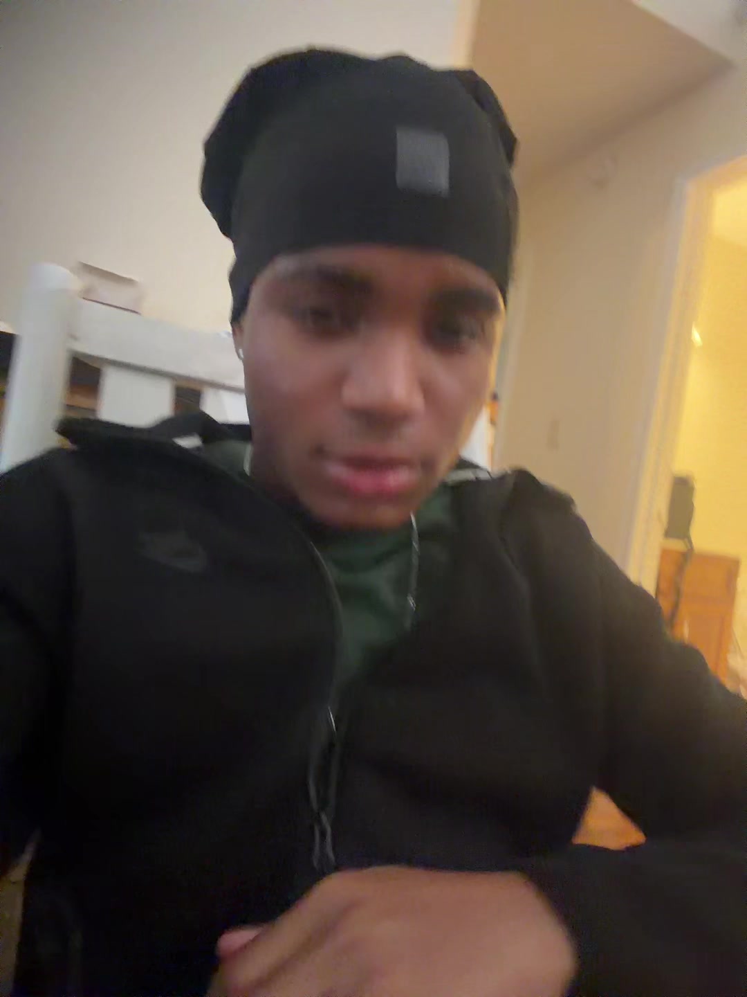 @xndrbtw_