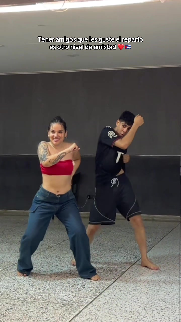 @isabellaaespinel__