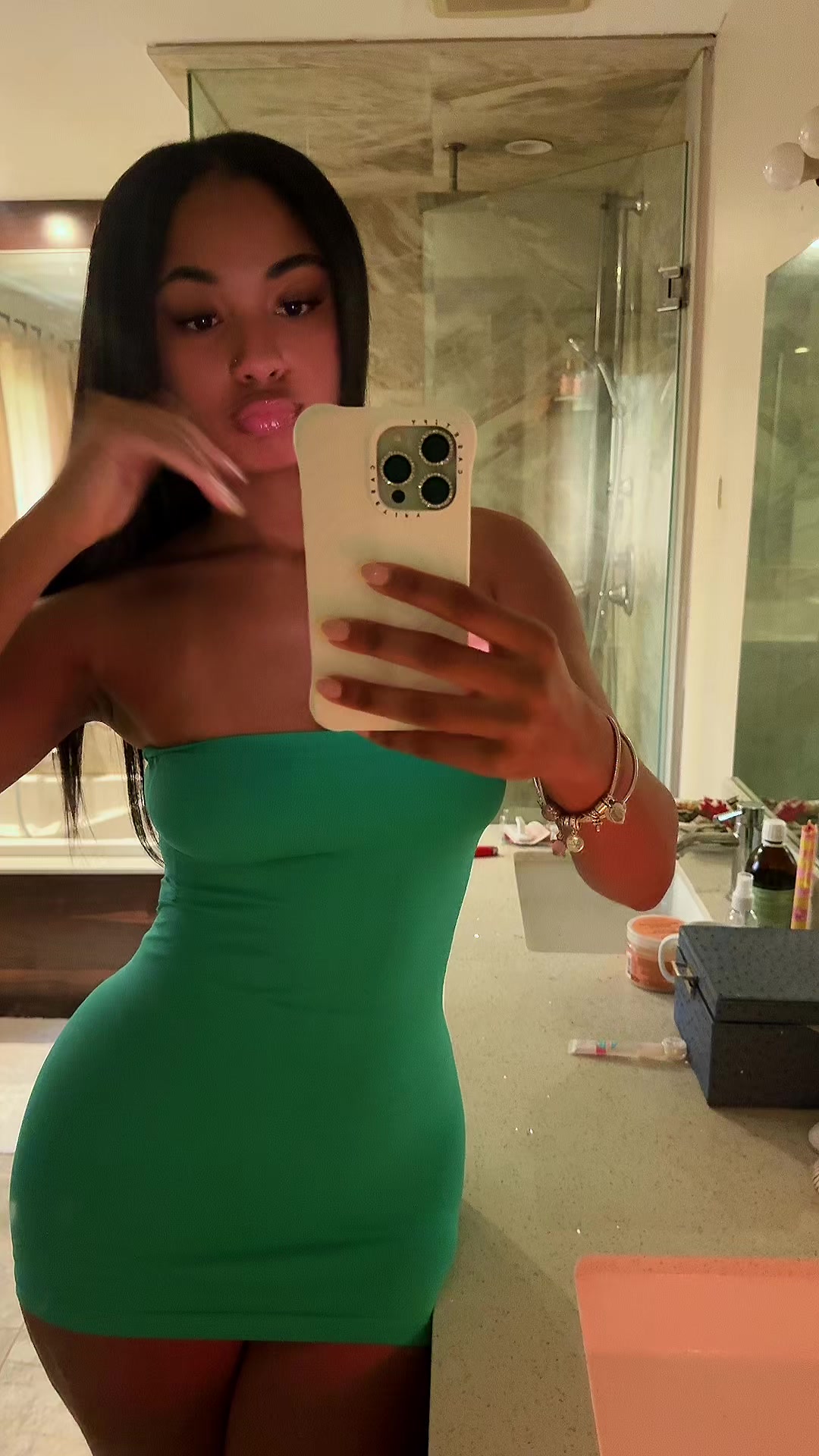 @naomsab