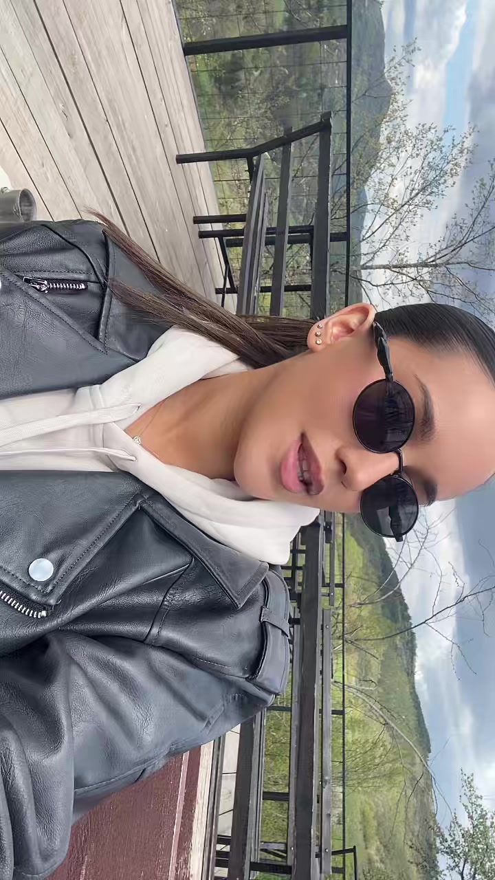 @andjela