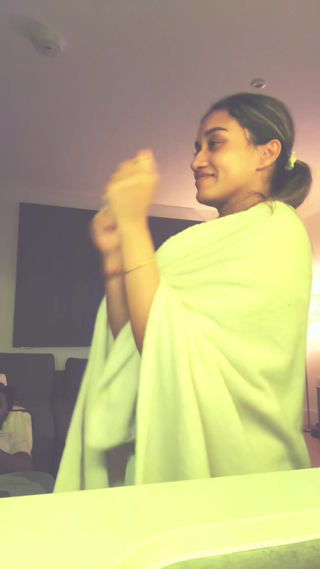 @அபிநயா