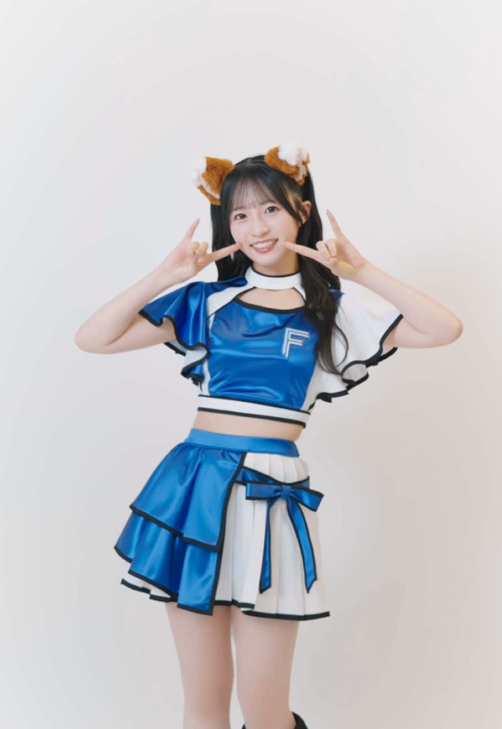 @秋山由奈