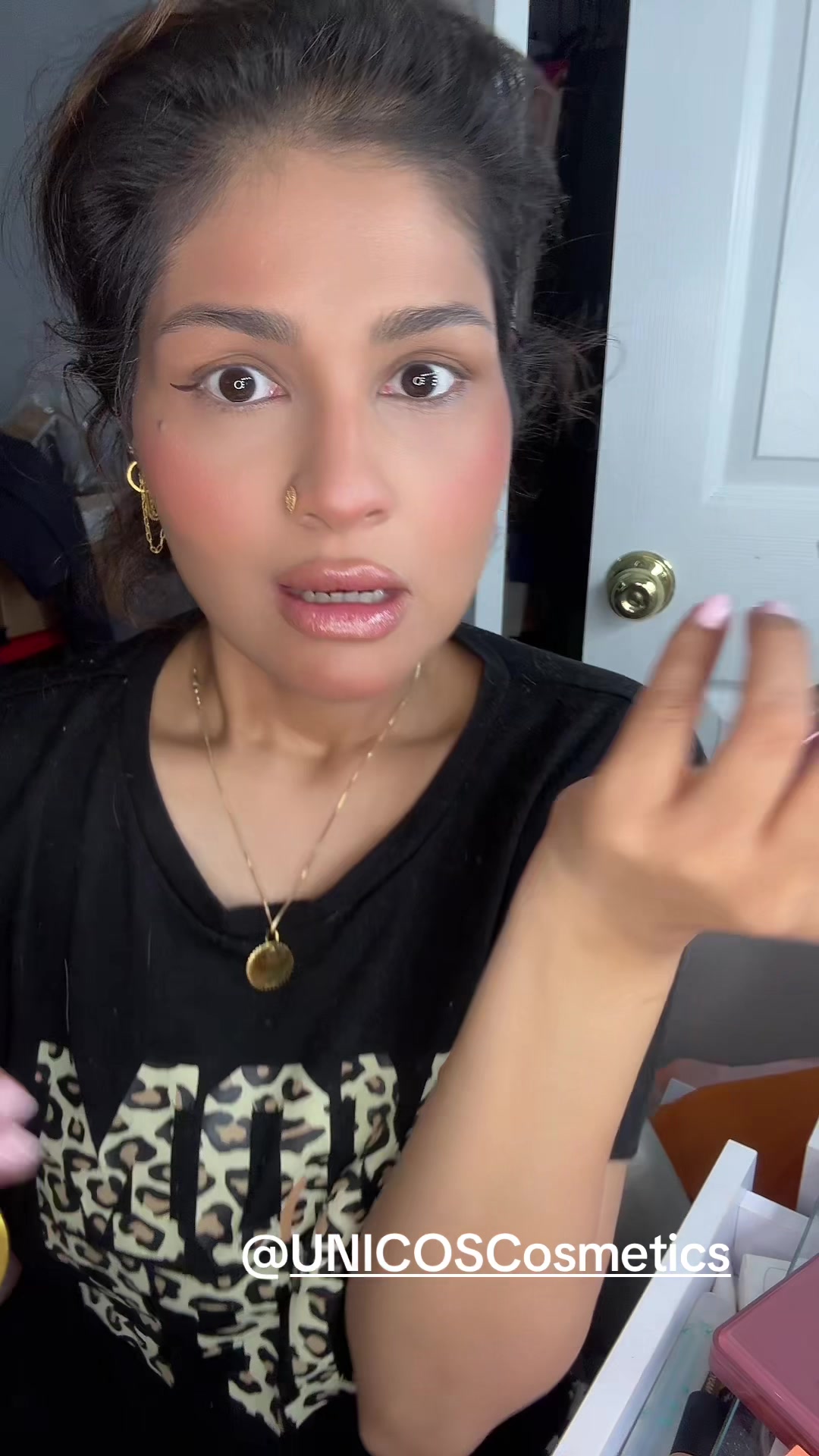 @MakeupLaveena