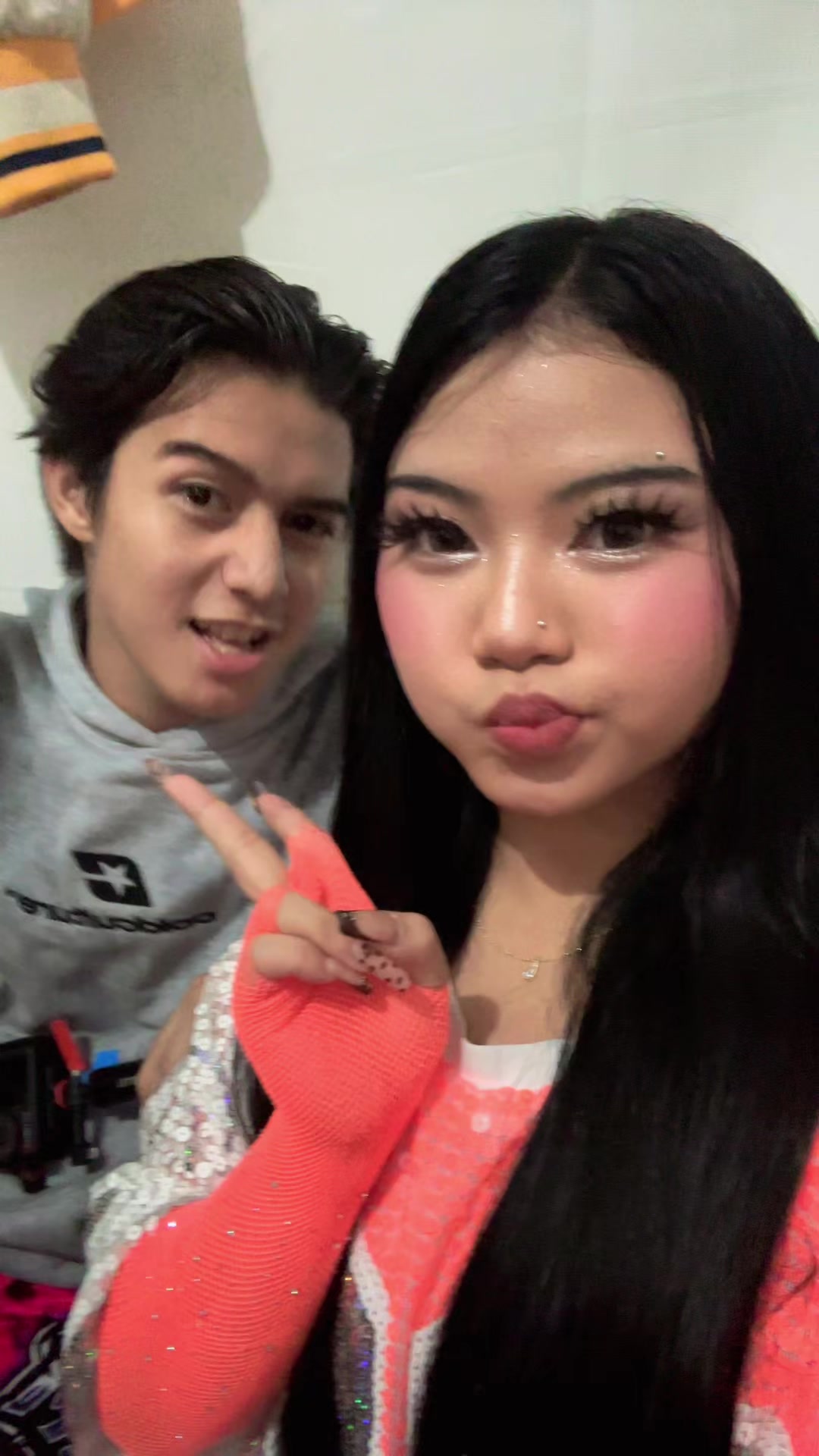 @Ella Dakz
