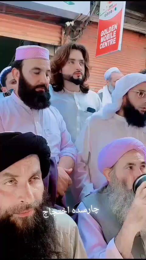 @✨👑 PEsHaWaR VeeR 👑✨