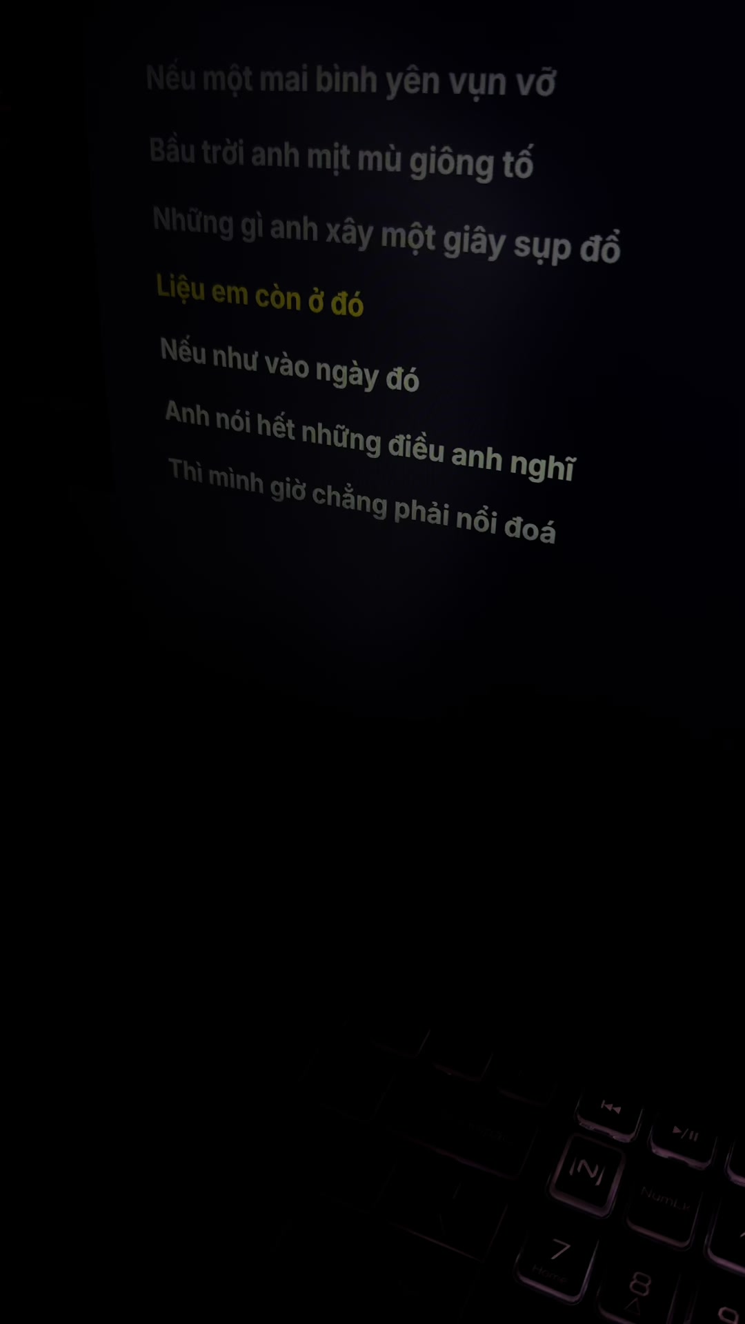 @CHẠM V&Agrave;O TIM