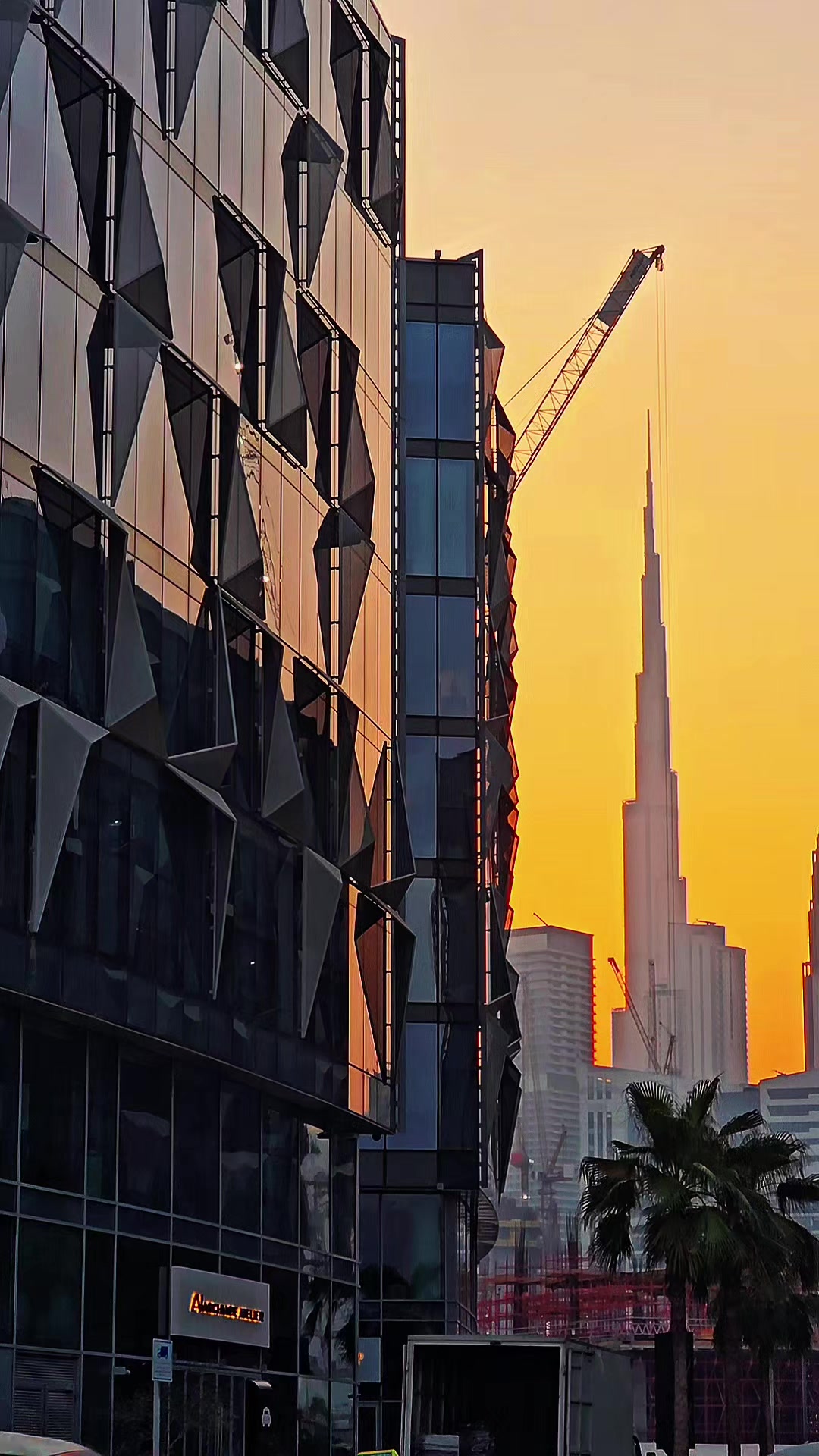 @dubai