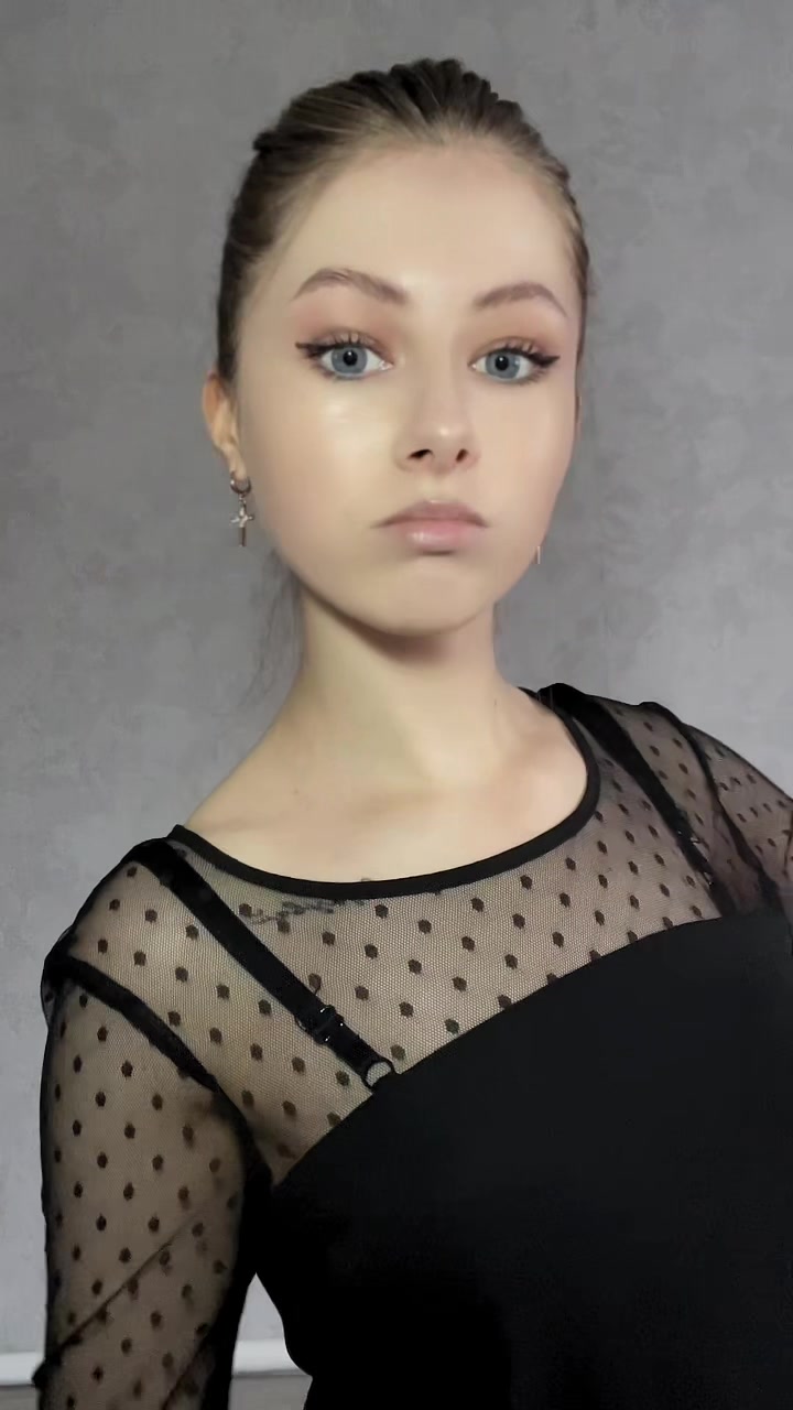 @𝒱𝒾𝓀𝓉ℴ𝓇𝒾𝒶🦋