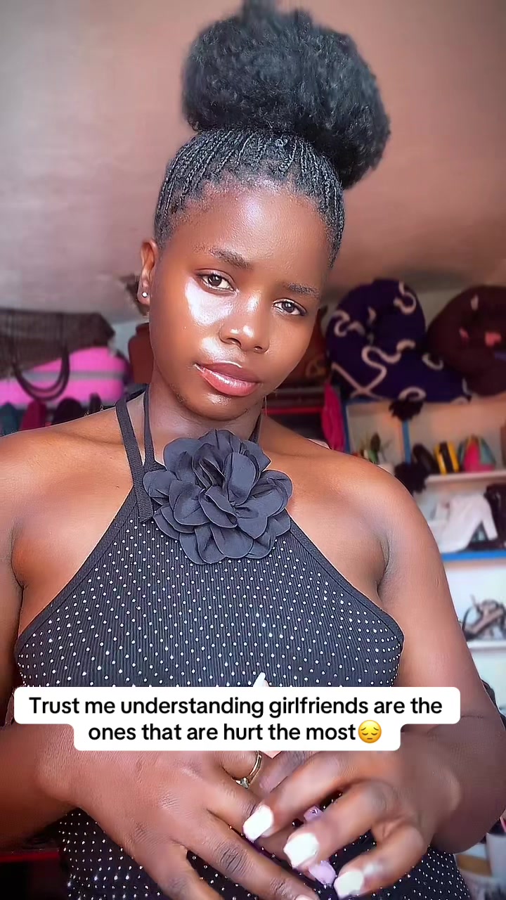 @CAPTION QUEEN 💙