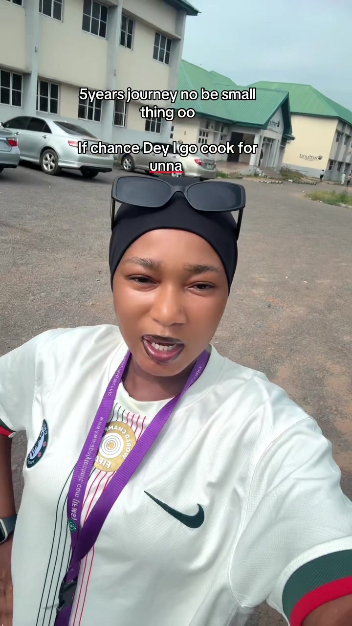 @Ewatomilola🤭💕