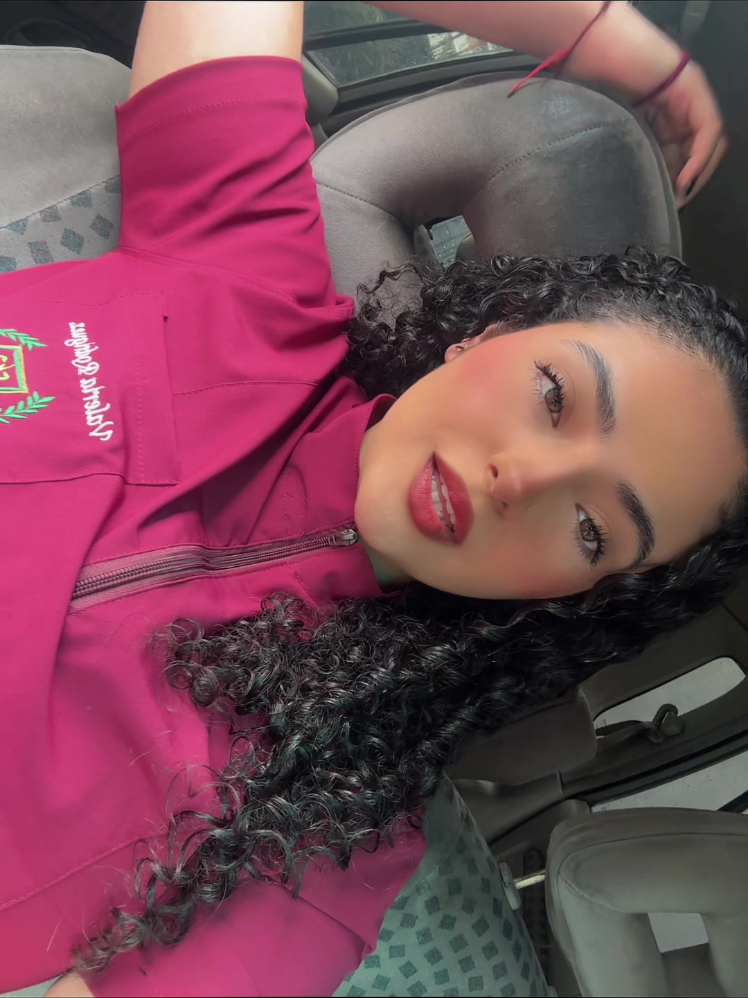 @val🖤🍒