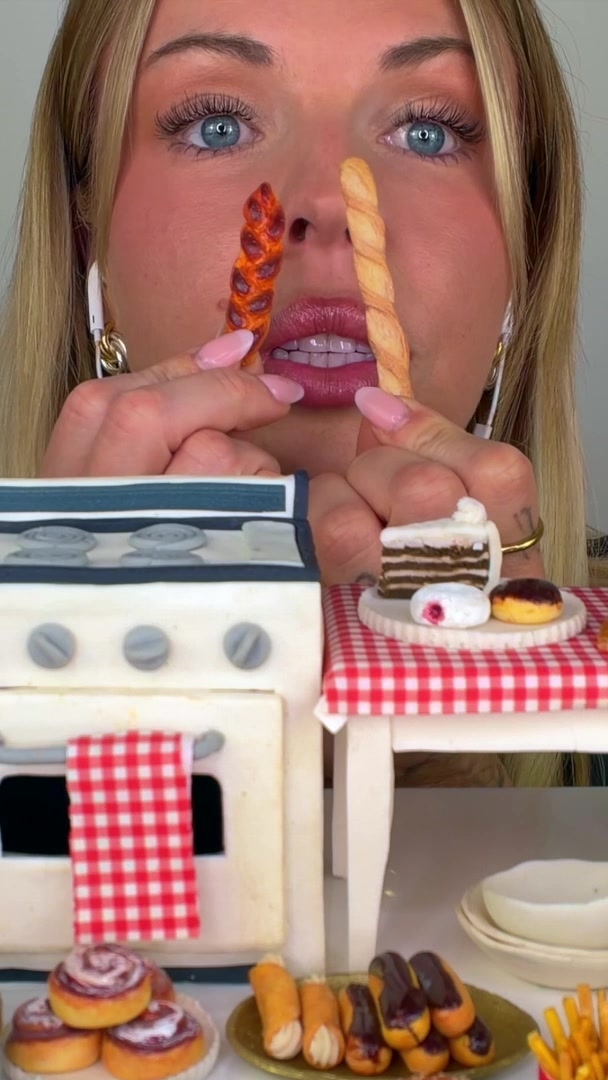 @HunniBee ASMR