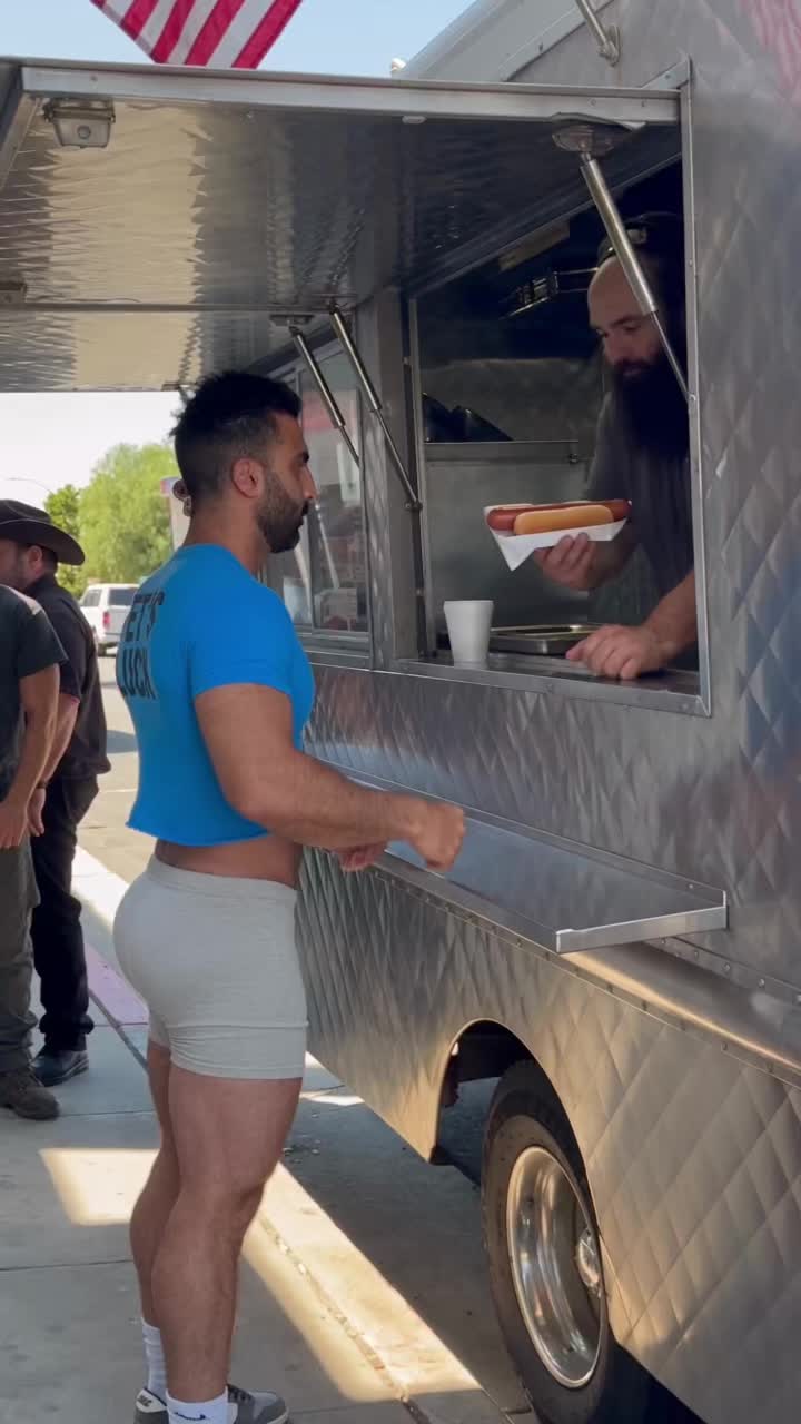 @RezzzV