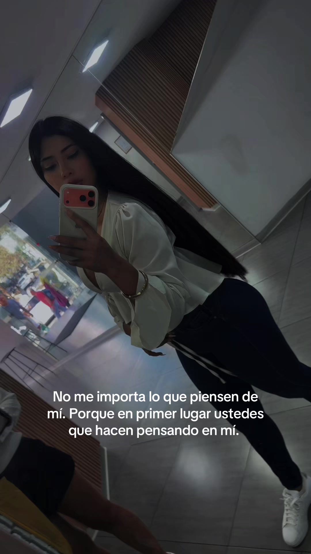 @Lore30