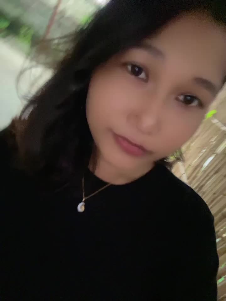 @Ãttítûdë qùêēñ 👑 (Ñîtī 😘❣️)