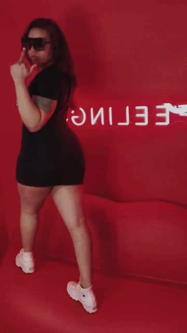 @ManiRenee