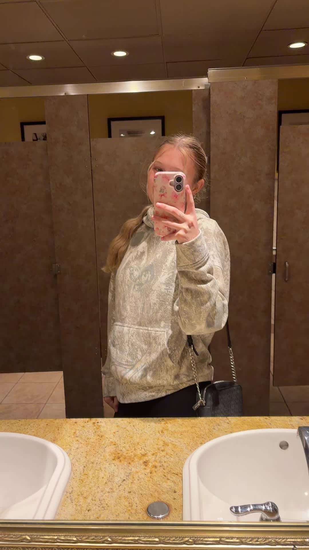 @Arriana.Trouten