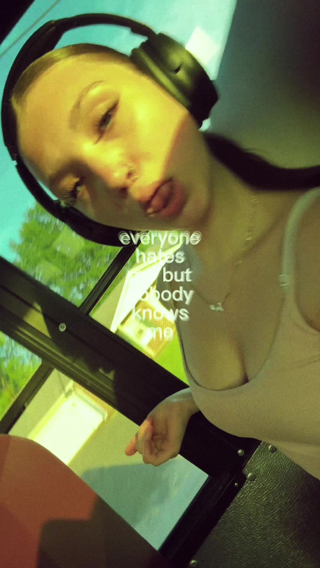 @idontlikeanyofyoubichez
