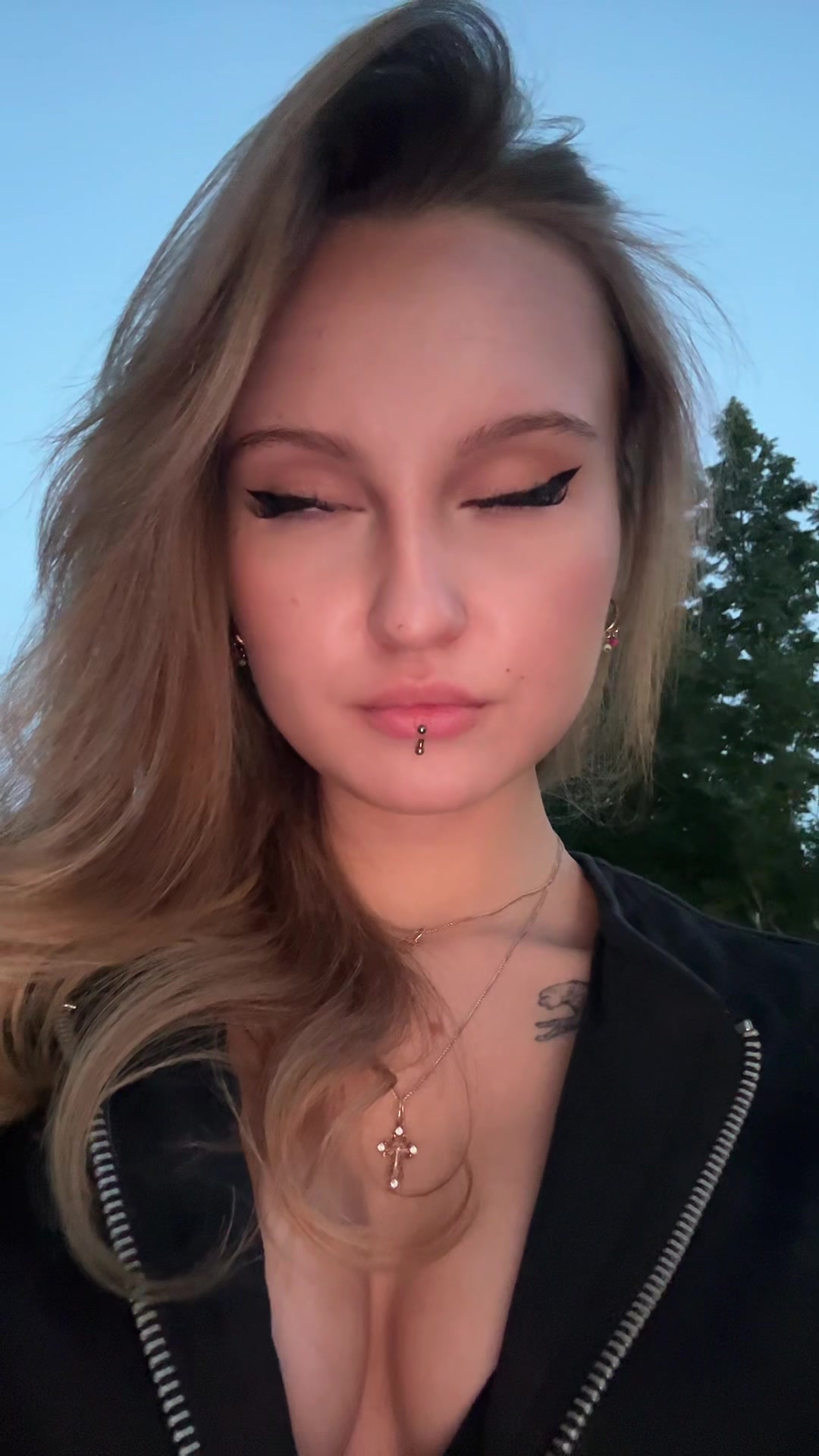 @аришкамилка🤍