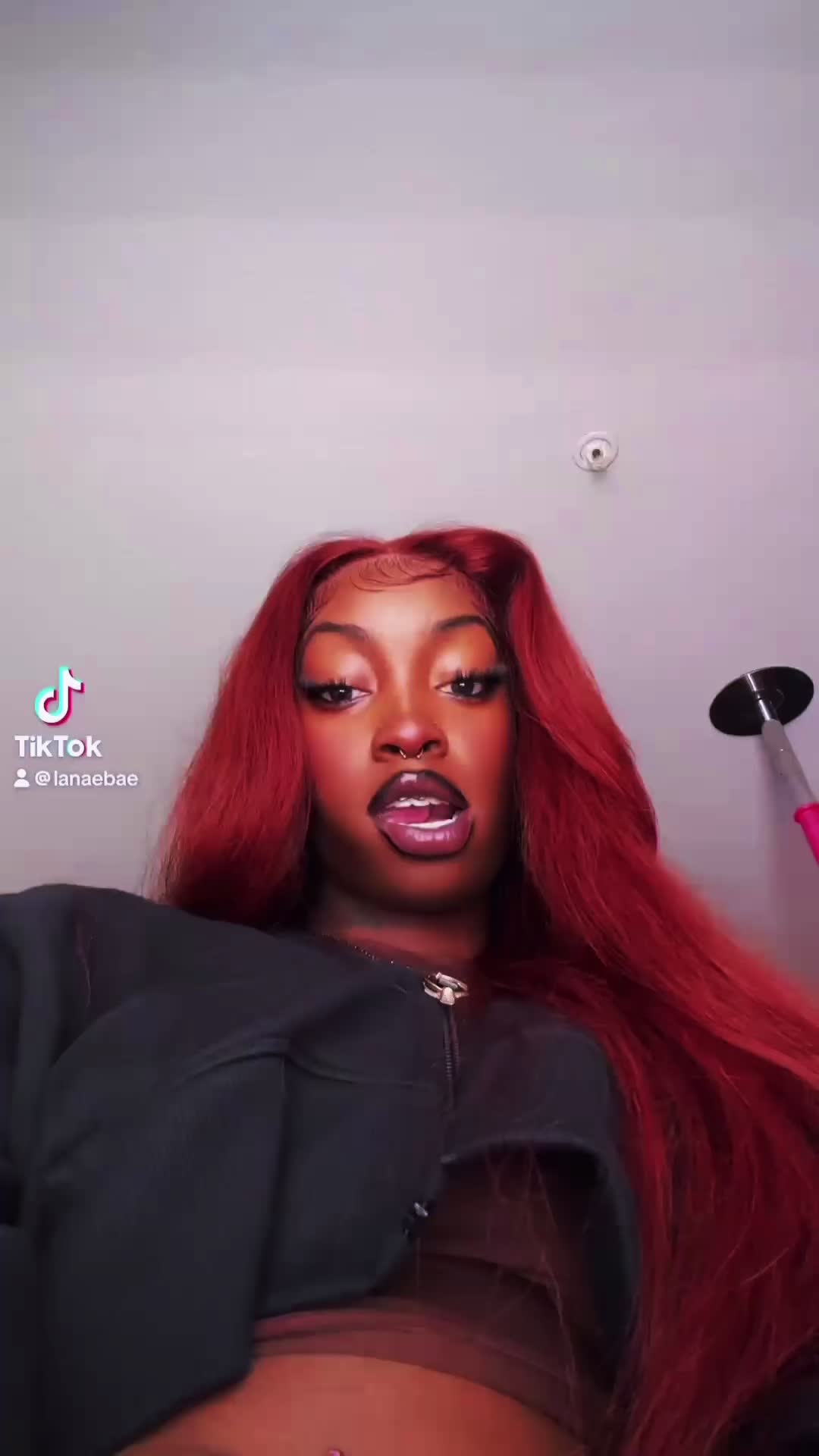 @La'Nae Bae