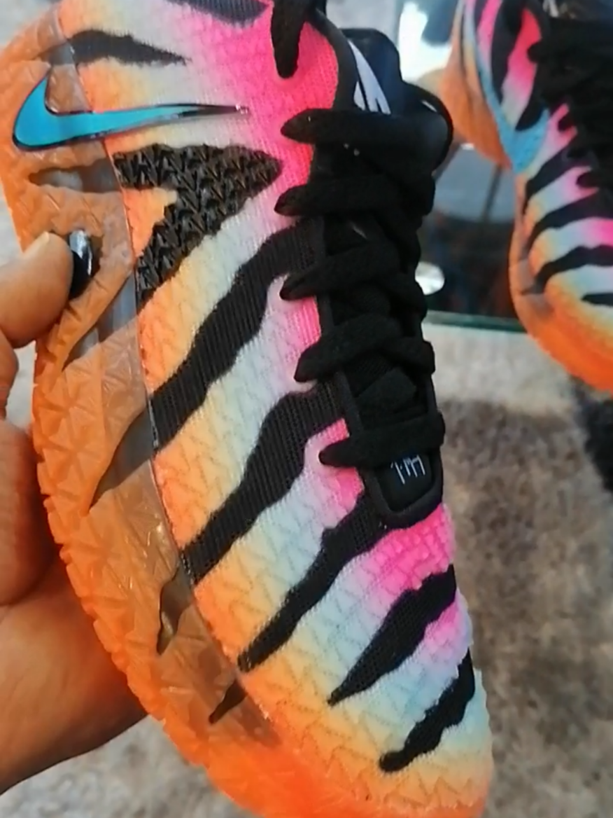 @Sneakers manitos👍