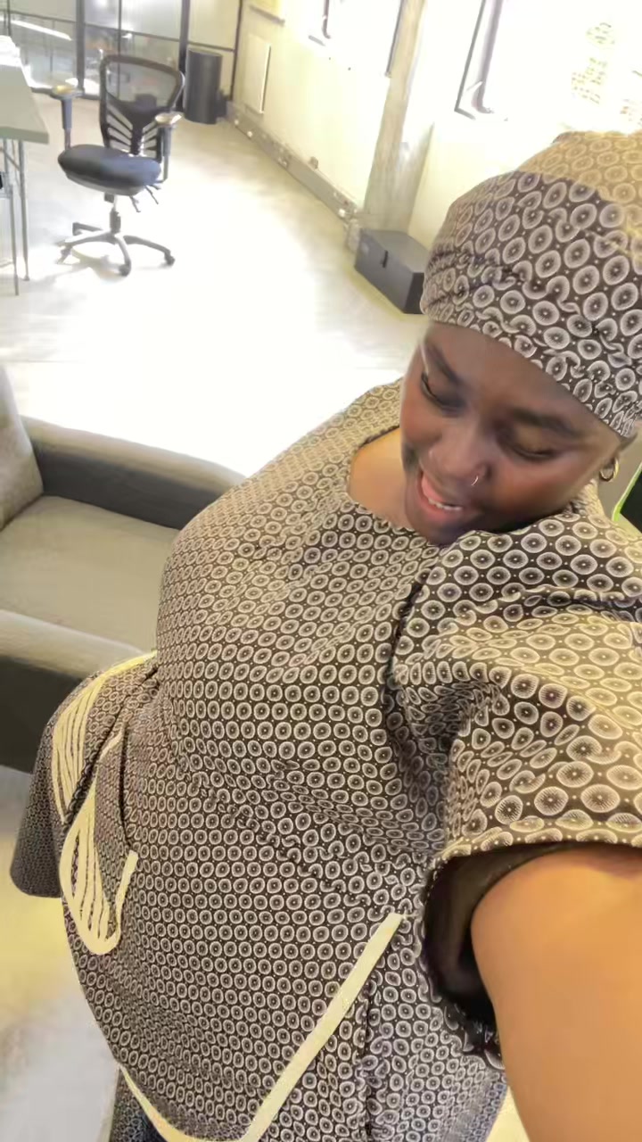 @Ayonelisa Msebenzi🦋