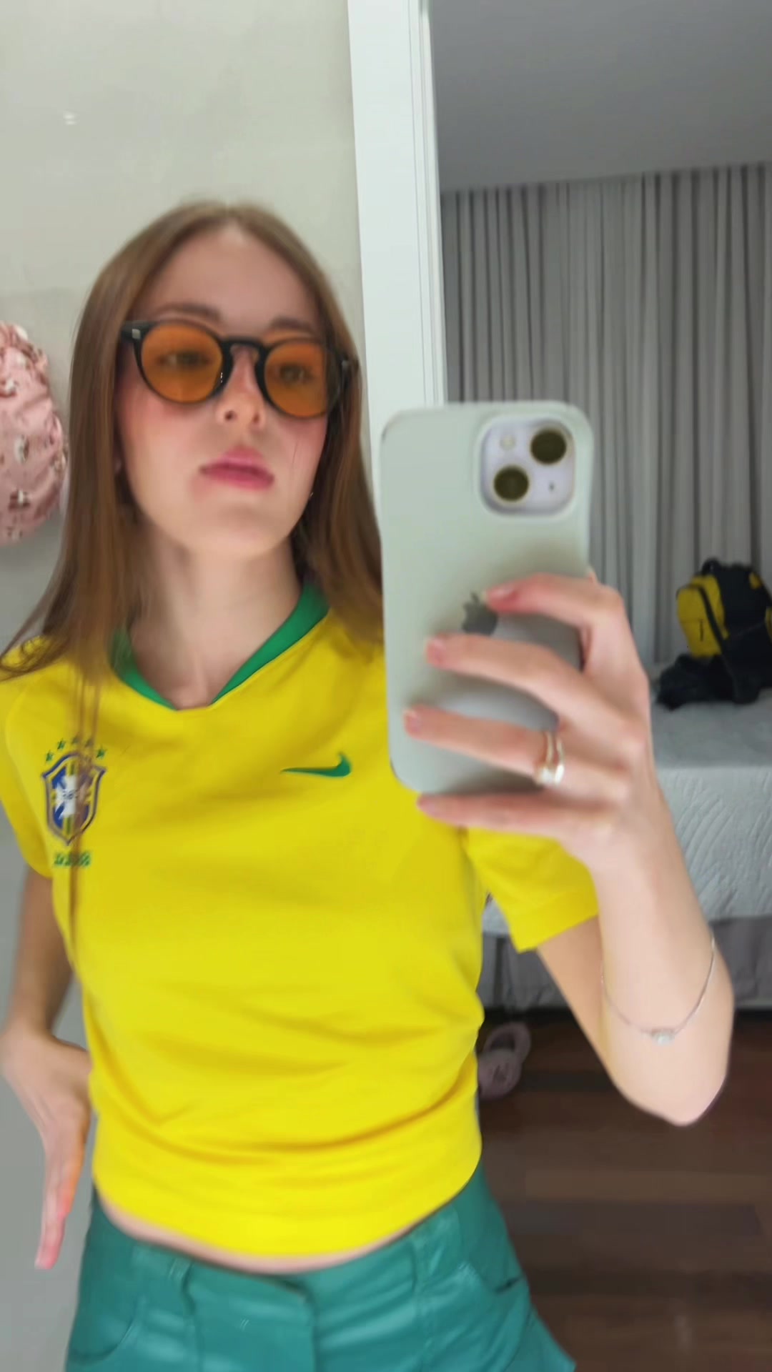 @lara almeida
