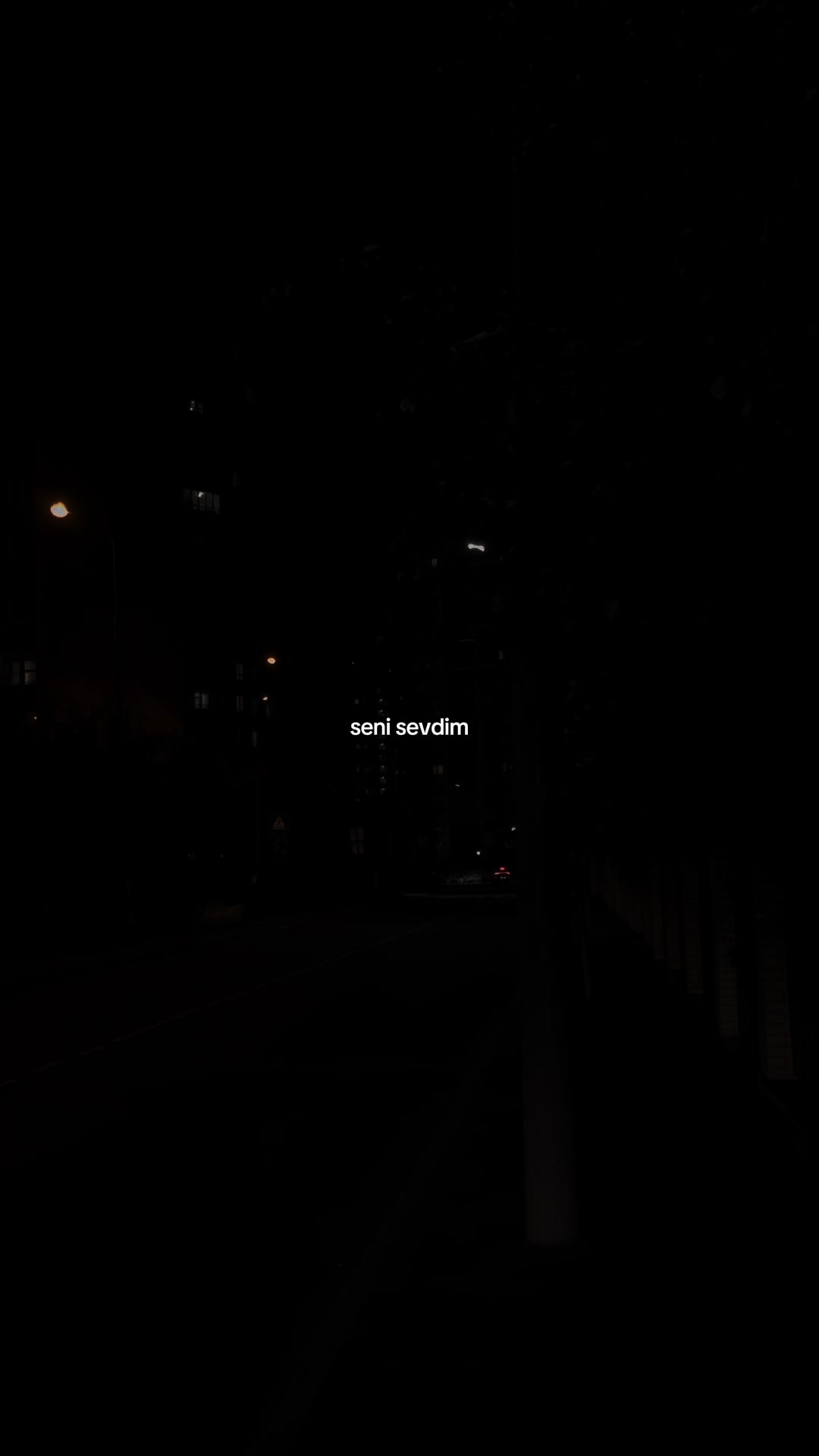 @𝓨.