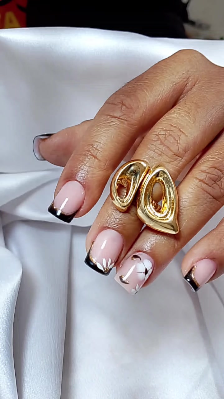 @Ana// Instrutora nails