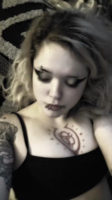 @graveyardratgirl
