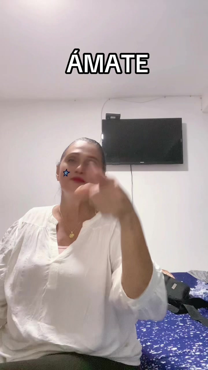 @LuzMovilla