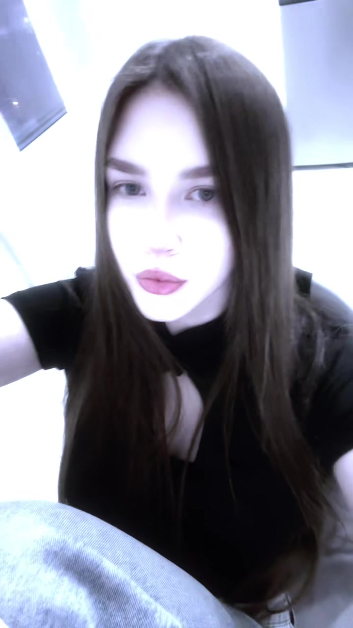 @<8