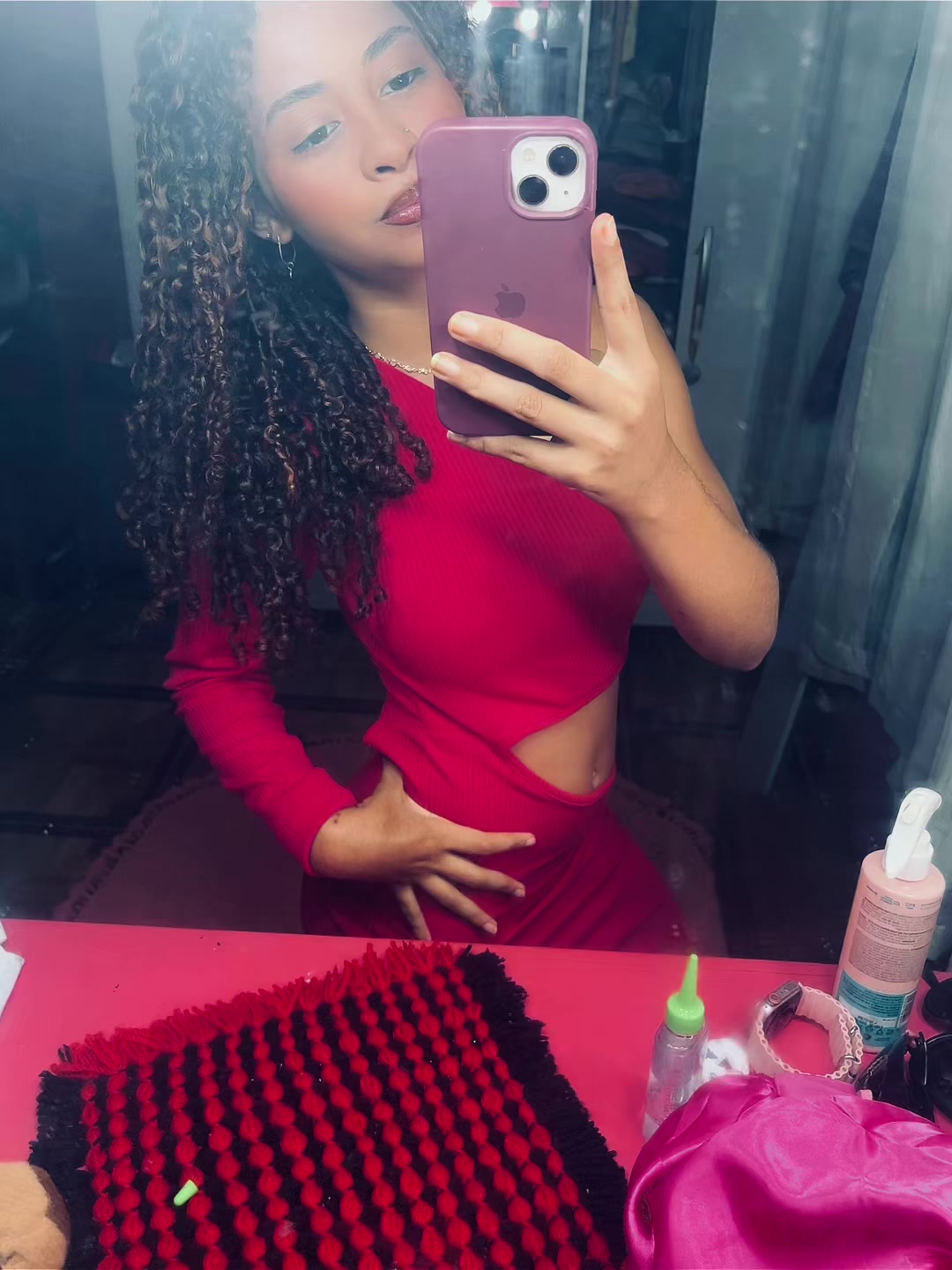 @yasneiff