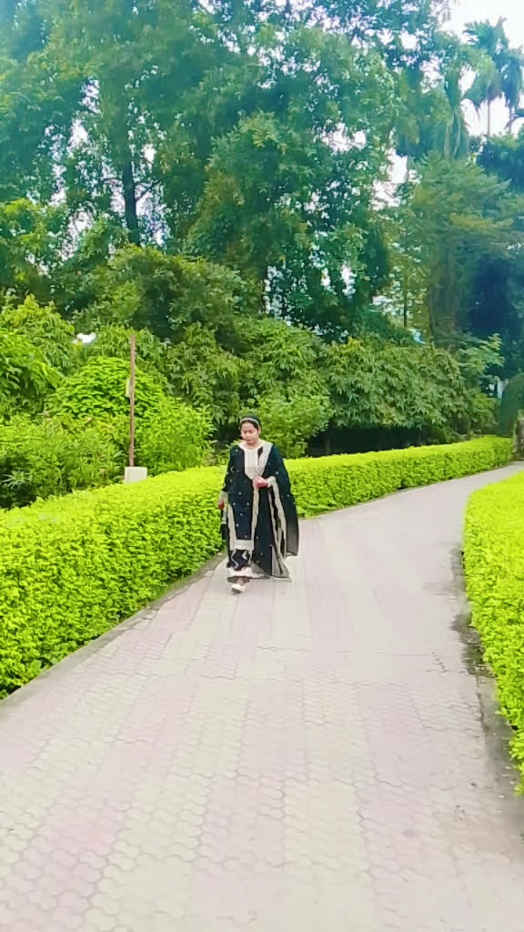 @Aliya Khan