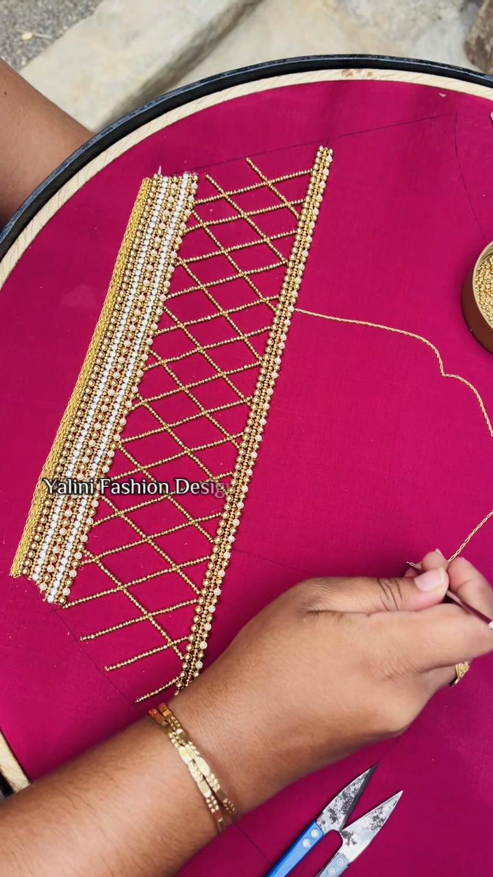 @yalini Aari Designer