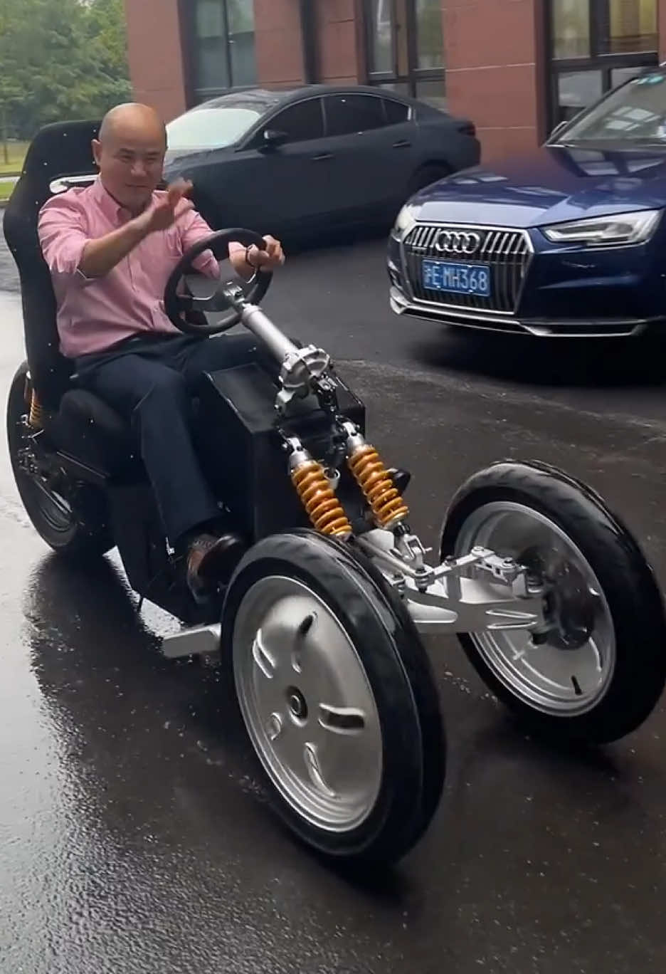 @oukasupermoto