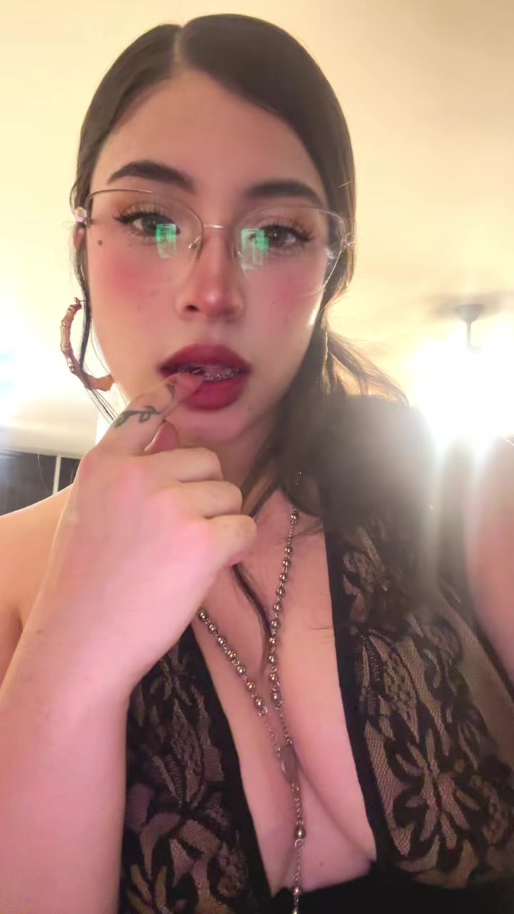@zzzsarii__