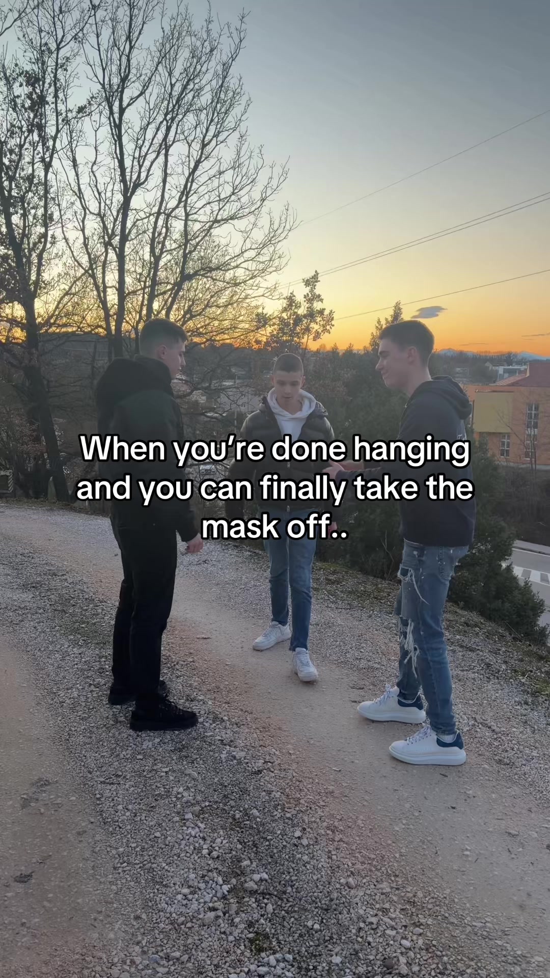 @toncomalizmaj