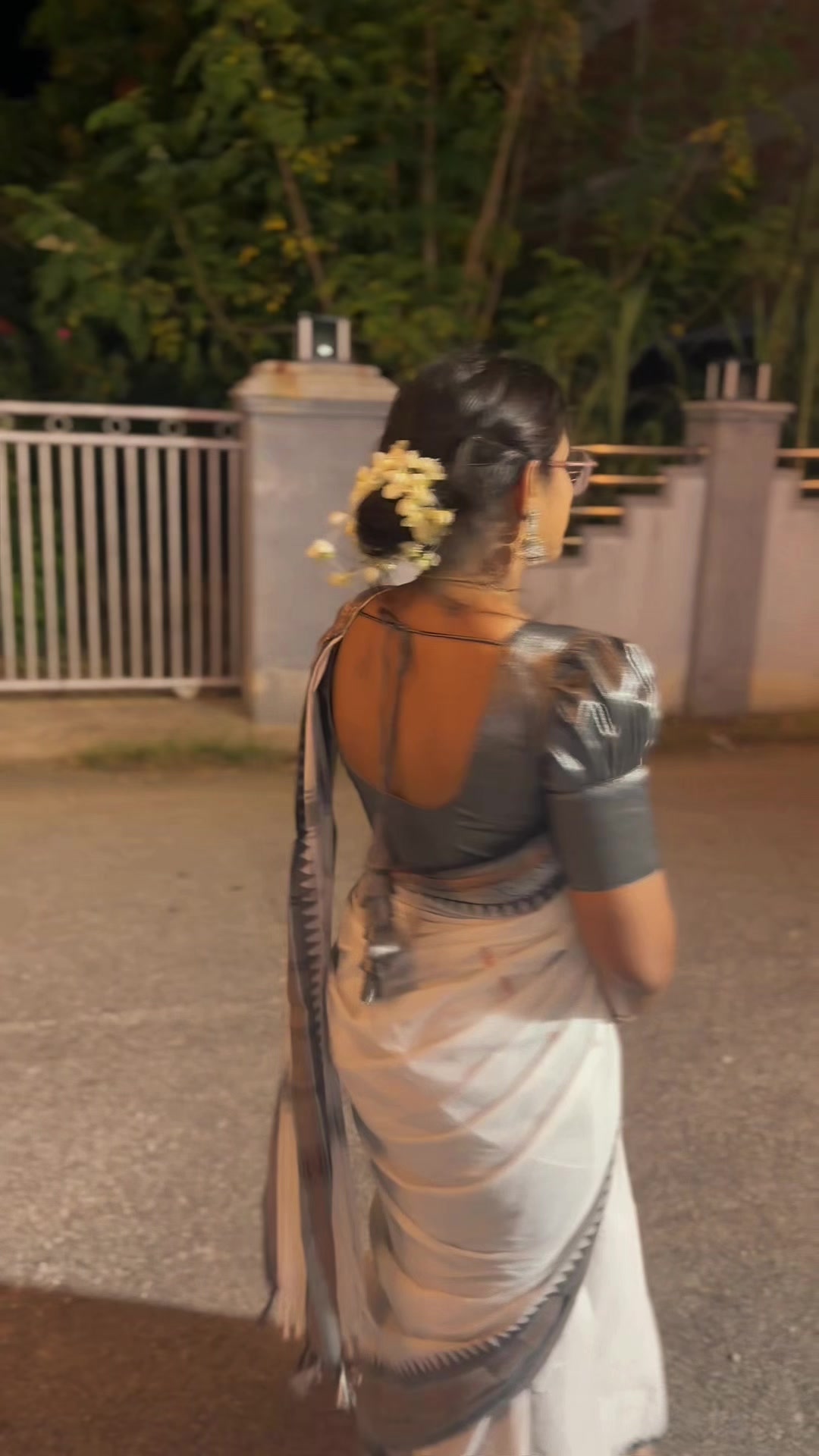 @தர்ஷா✨