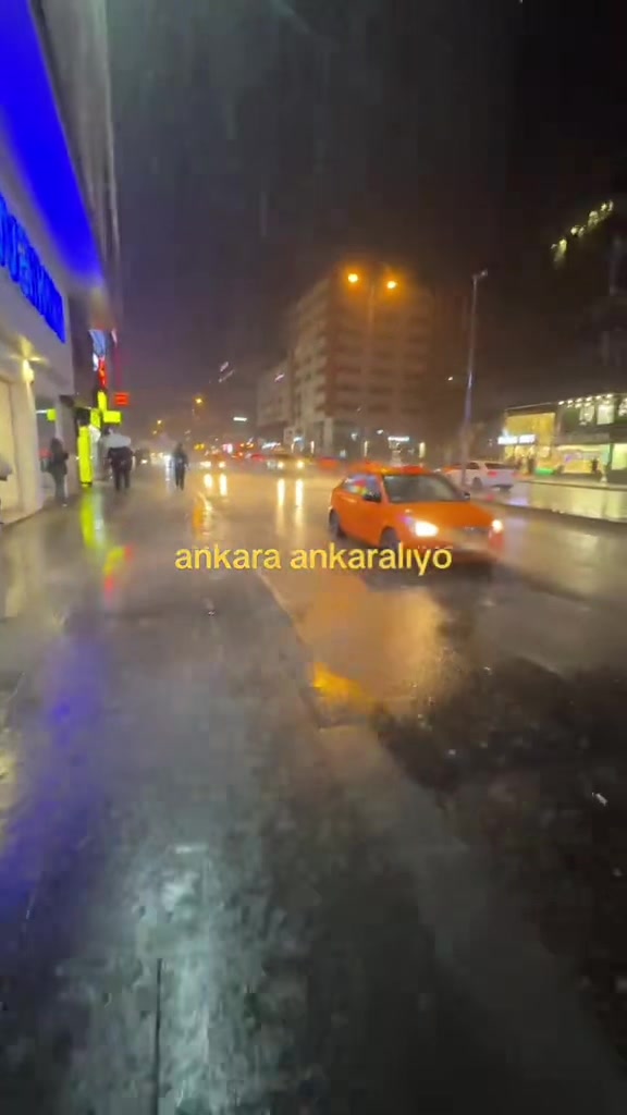 @Perdenin Ardındakiler