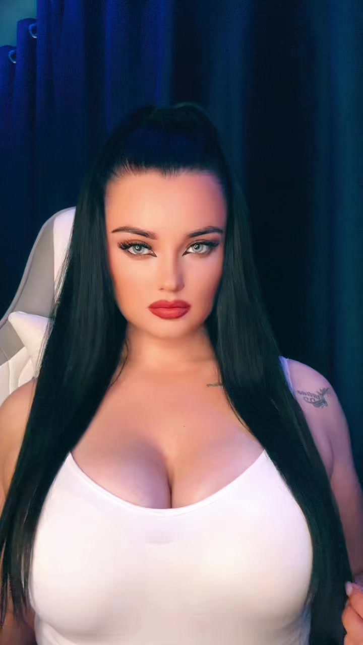 @🥥𝒵𝒽𝒶𝓃𝓃𝒶🥥