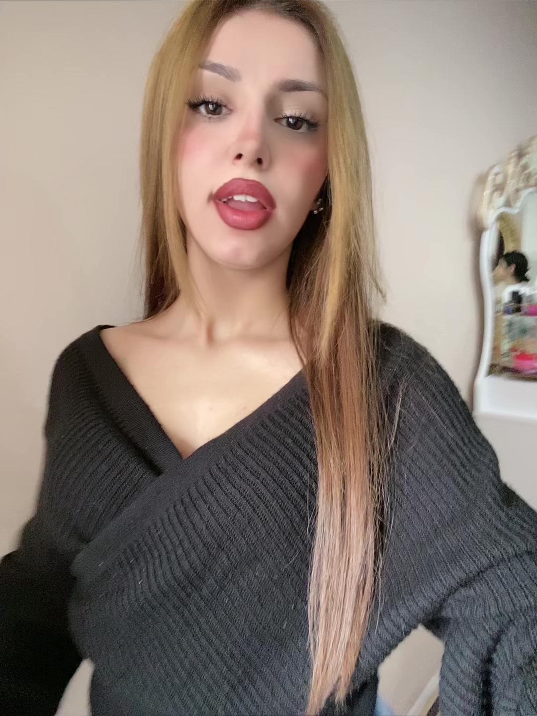 @𝘙.𝘌
