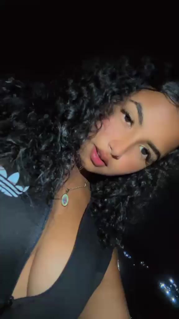 @Valentina♡