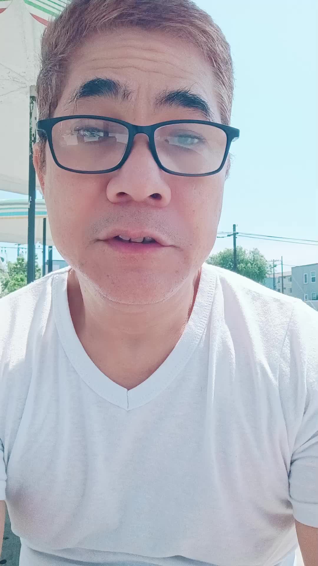 @Kneeroh